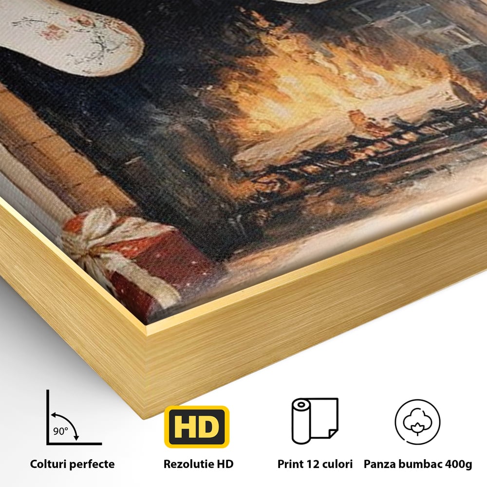 Detaliu al suprafetei: tablou canvas cu ciorapi pe semineu, in rama de aluminiu auriu